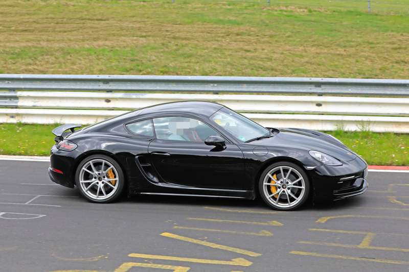 Illustration for article titled Six Cylinder Porsche 718 Boxster and Cayman Touring Models Spied Testing